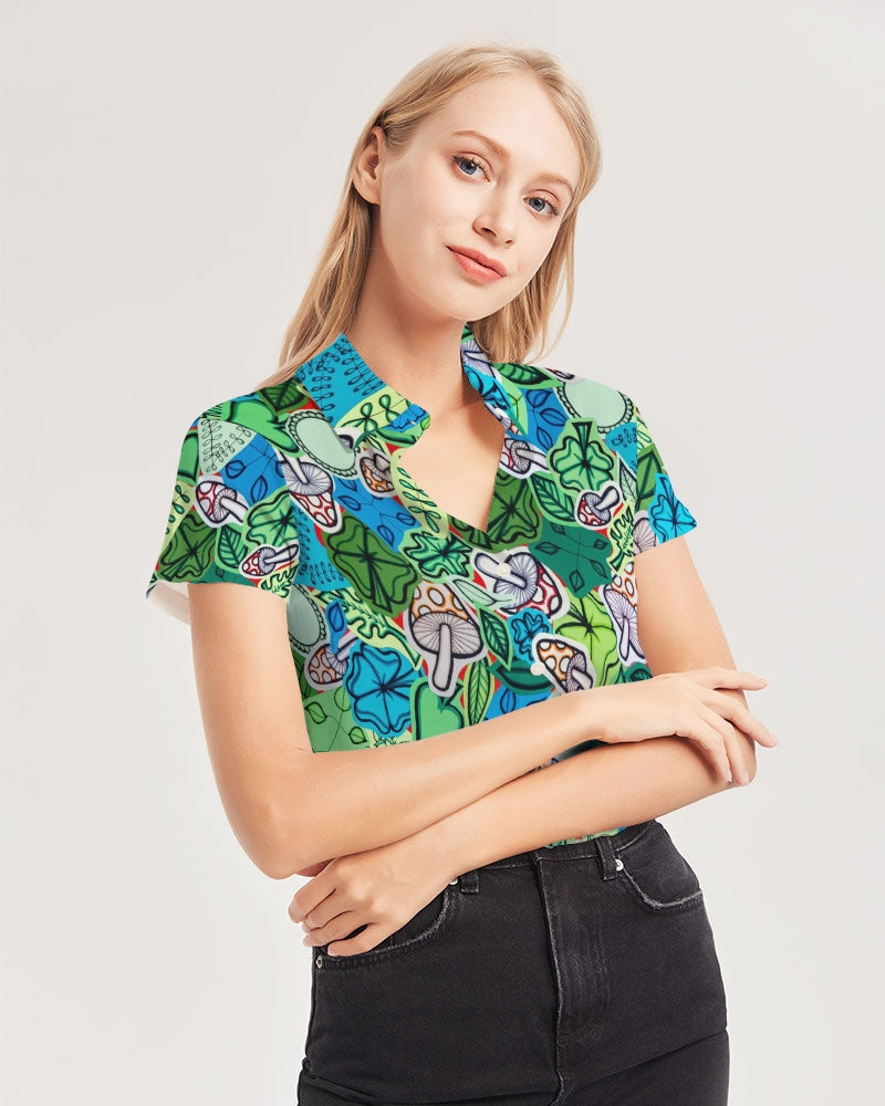 Fleurs et Trèfles Women's Short Sleeve Button Up