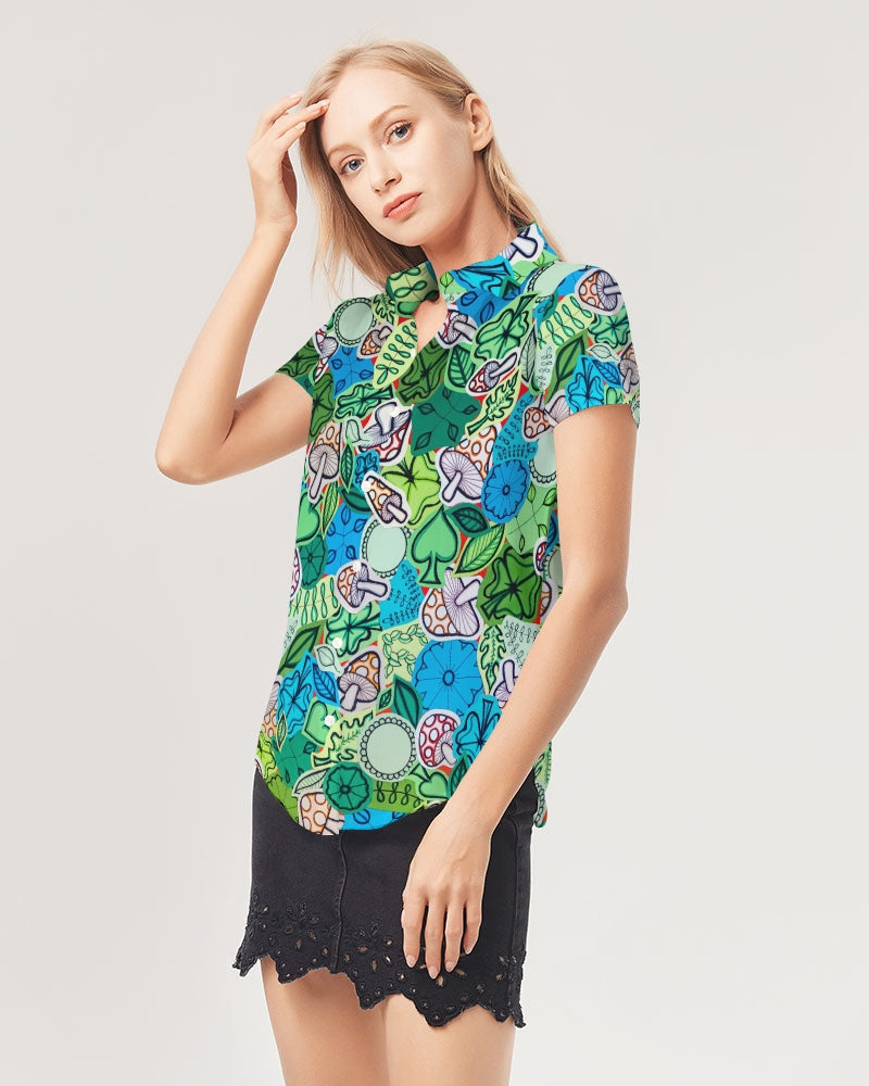 Fleurs et Trèfles Women's Short Sleeve Button Up